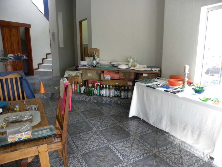 5 Bedroom Property for Sale in Wavecrest Eastern Cape